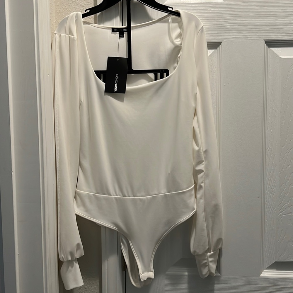 Brand new with tag fashion nova bodysuit